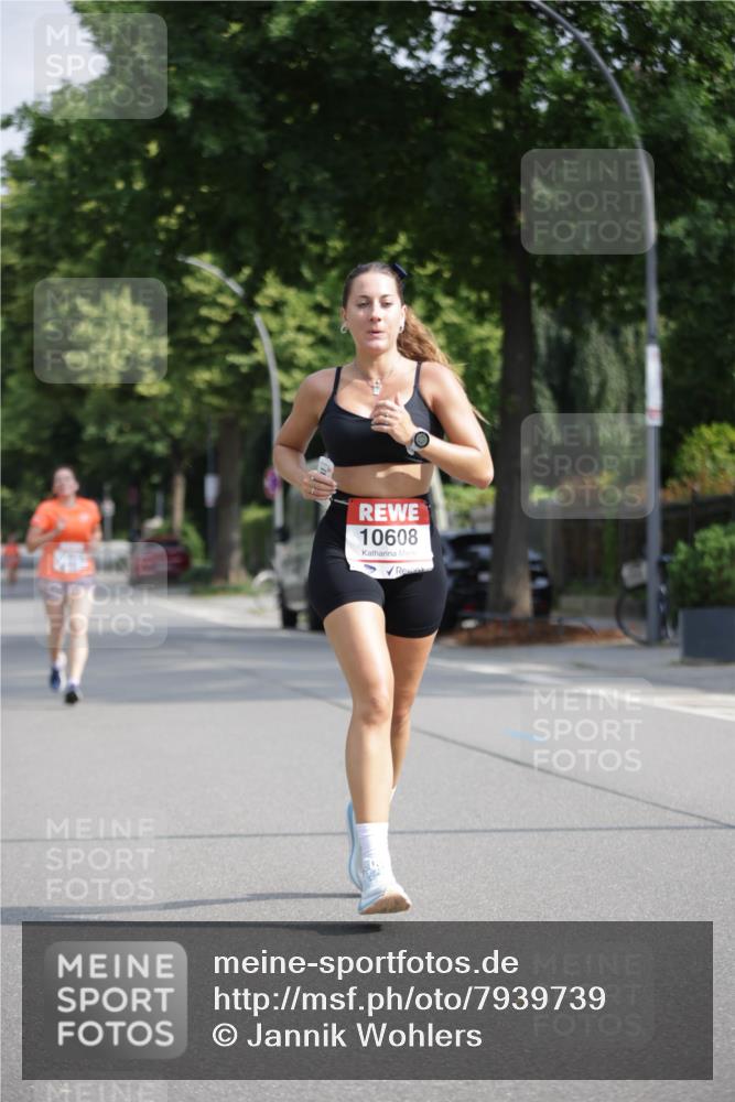 15.06.2025 - REWE Women's Run Jannik Wohlers http://msf.ph/oto/7939739 15.06.2025 08:44:57 Laufen 10608 meine-sportfotos.de