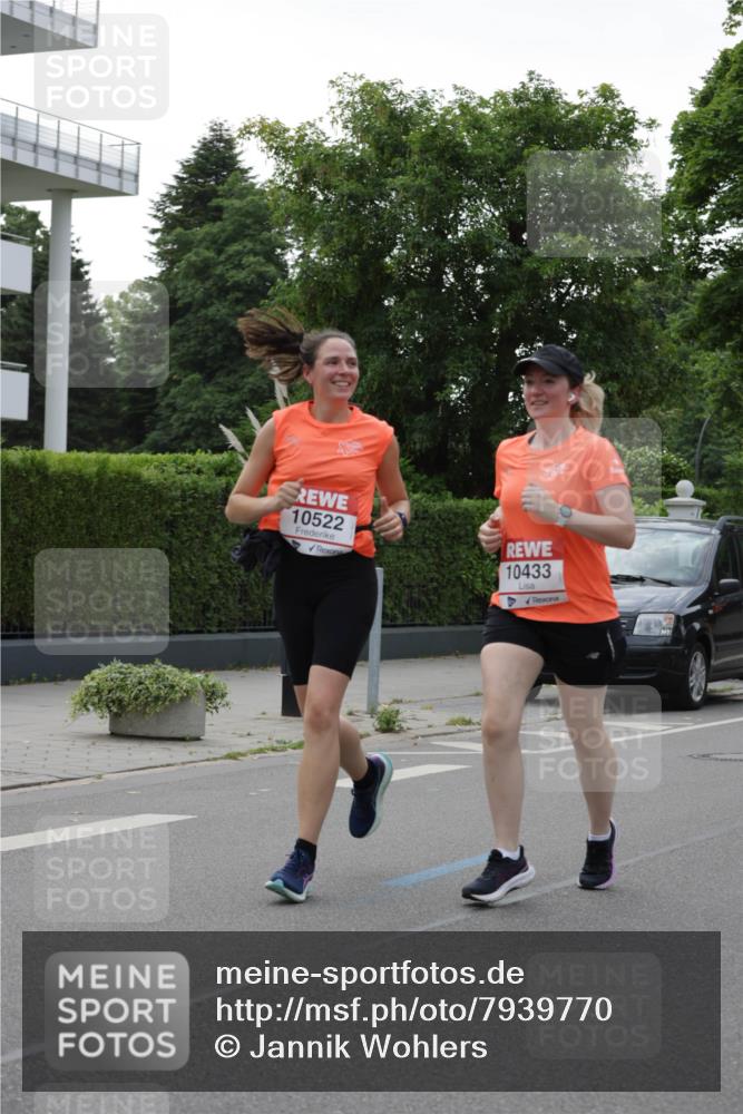 15.06.2025 - REWE Women's Run Jannik Wohlers http://msf.ph/oto/7939770 15.06.2025 08:27:35 Laufen 10522, 10433, 4 meine-sportfotos.de