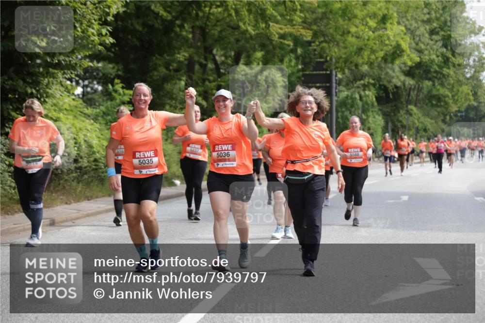 15.06.2025 - REWE Women's Run Jannik Wohlers http://msf.ph/oto/7939797 15.06.2025 10:14:49 Laufen 516, 5237, 5036, 5588, 5035 meine-sportfotos.de