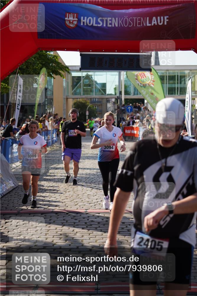 13.06.2025 - Holstenköstenlauf Felixshl http://msf.ph/oto/7939806 13.06.2025 18:06:38 Laufen 2405, 2527, 3044, 3089, 3094, 3270, 3571, 3737 meine-sportfotos.de