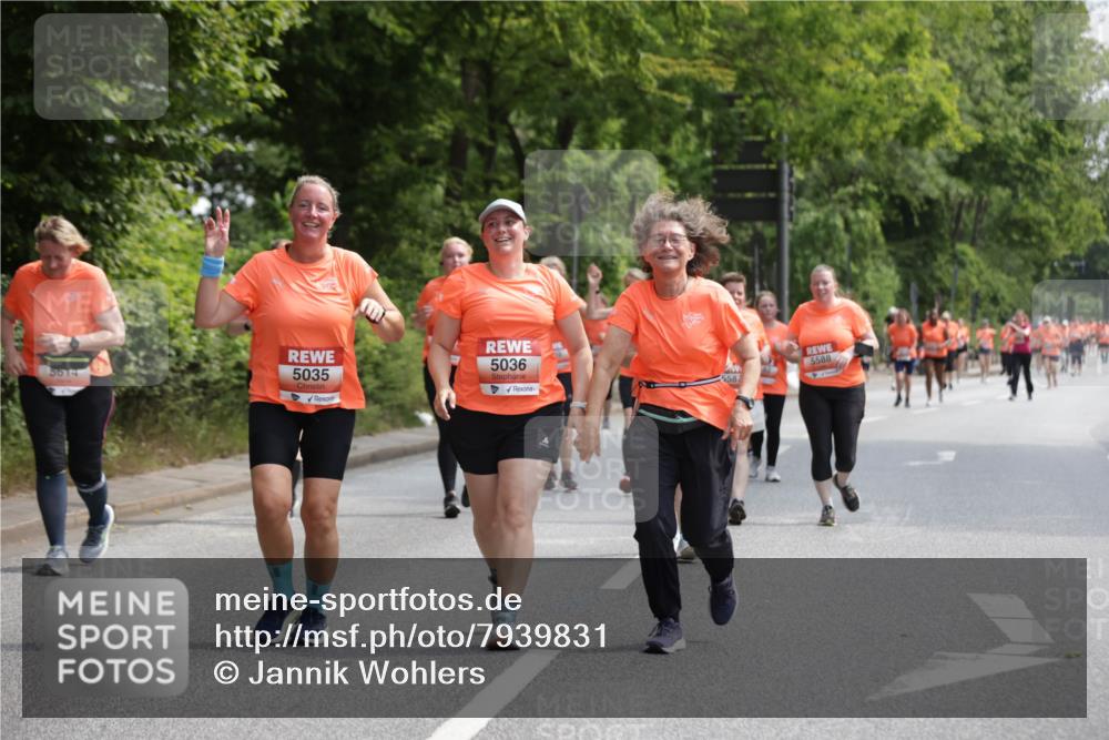 15.06.2025 - REWE Women's Run Jannik Wohlers http://msf.ph/oto/7939831 15.06.2025 10:14:50 Laufen 5614, 5035, 5036, 5588, 5587 meine-sportfotos.de