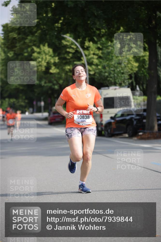 15.06.2025 - REWE Women's Run Jannik Wohlers http://msf.ph/oto/7939844 15.06.2025 08:45:00 Laufen 10838 meine-sportfotos.de