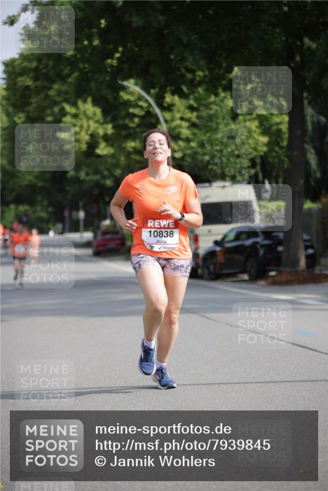 15.06.2025 - REWE Women's Run Jannik Wohlers http://msf.ph/oto/7939845 15.06.2025 08:45:00 Laufen 10838 meine-sportfotos.de