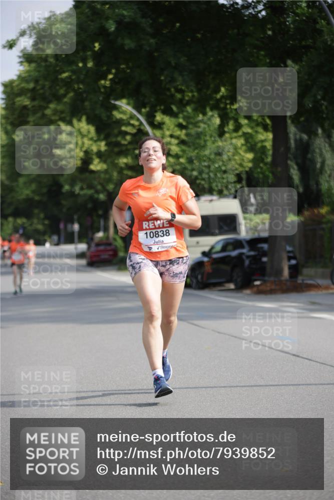 15.06.2025 - REWE Women's Run Jannik Wohlers http://msf.ph/oto/7939852 15.06.2025 08:45:00 Laufen 10838 meine-sportfotos.de
