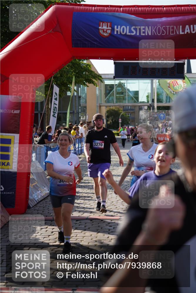 13.06.2025 - Holstenköstenlauf Felixshl http://msf.ph/oto/7939868 13.06.2025 18:06:40 Laufen 2011, 2527, 3044, 3089, 3094, 3270, 3571, 3737 meine-sportfotos.de