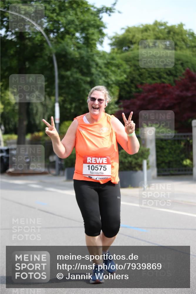 15.06.2025 - REWE Women's Run Jannik Wohlers http://msf.ph/oto/7939869 15.06.2025 09:57:53 Laufen  meine-sportfotos.de
