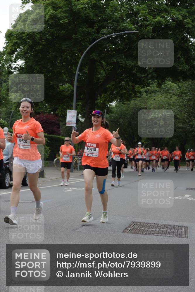 15.06.2025 - REWE Women's Run Jannik Wohlers http://msf.ph/oto/7939899 15.06.2025 08:27:36 Laufen 10820, 10440, 10818, 10678 meine-sportfotos.de
