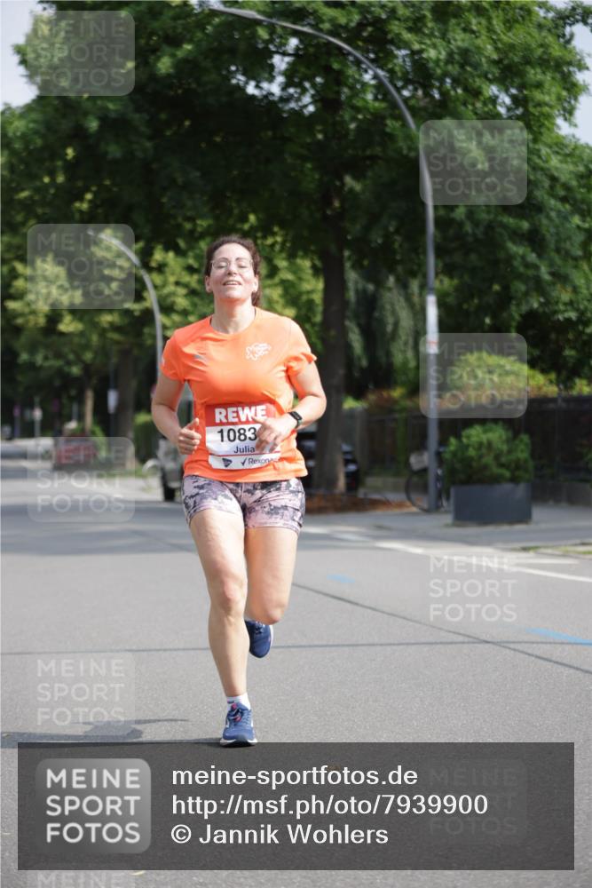 15.06.2025 - REWE Women's Run Jannik Wohlers http://msf.ph/oto/7939900 15.06.2025 08:45:01 Laufen 1083 meine-sportfotos.de
