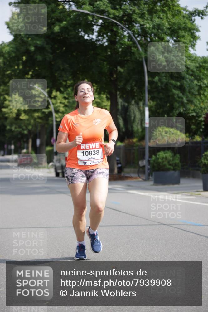 15.06.2025 - REWE Women's Run Jannik Wohlers http://msf.ph/oto/7939908 15.06.2025 08:45:01 Laufen 10838 meine-sportfotos.de