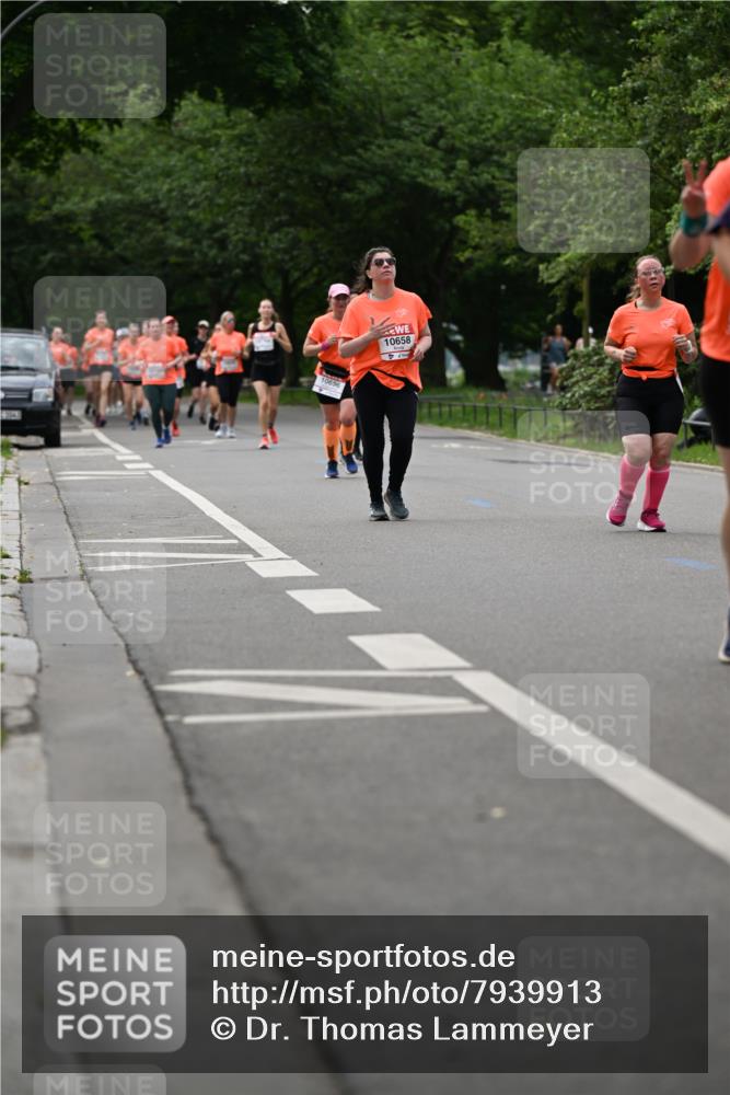 15.06.2025 - REWE Women's Run Dr. Thomas Lammeyer http://msf.ph/oto/7939913 15.06.2025 09:20:44 Laufen 10696, 10658 meine-sportfotos.de