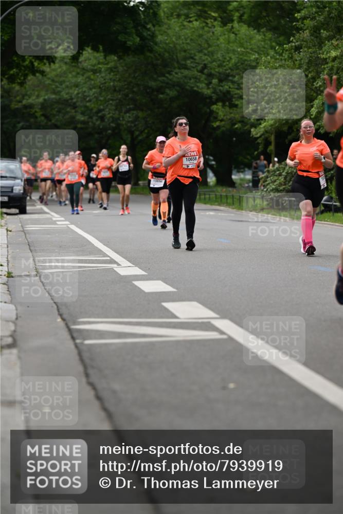 15.06.2025 - REWE Women's Run Dr. Thomas Lammeyer http://msf.ph/oto/7939919 15.06.2025 09:20:44 Laufen 10658, 10658 meine-sportfotos.de