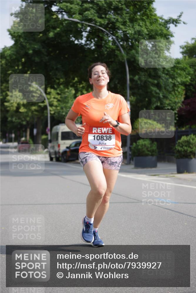 15.06.2025 - REWE Women's Run Jannik Wohlers http://msf.ph/oto/7939927 15.06.2025 08:45:02 Laufen 10838 meine-sportfotos.de