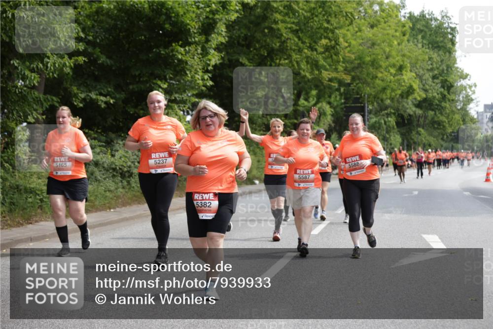 15.06.2025 - REWE Women's Run Jannik Wohlers http://msf.ph/oto/7939933 15.06.2025 10:14:54 Laufen 5165, 5237, 5382, 5, 5587, 5588 meine-sportfotos.de