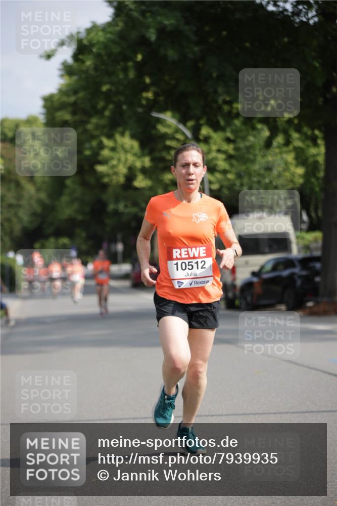 15.06.2025 - REWE Women's Run Jannik Wohlers http://msf.ph/oto/7939935 15.06.2025 08:45:10 Laufen 10512 meine-sportfotos.de