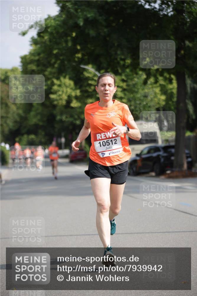 15.06.2025 - REWE Women's Run Jannik Wohlers http://msf.ph/oto/7939942 15.06.2025 08:45:10 Laufen 10512 meine-sportfotos.de