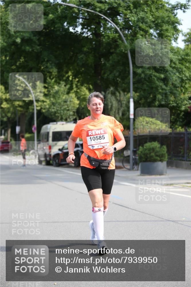 15.06.2025 - REWE Women's Run Jannik Wohlers http://msf.ph/oto/7939950 15.06.2025 09:57:58 Laufen 10585 meine-sportfotos.de