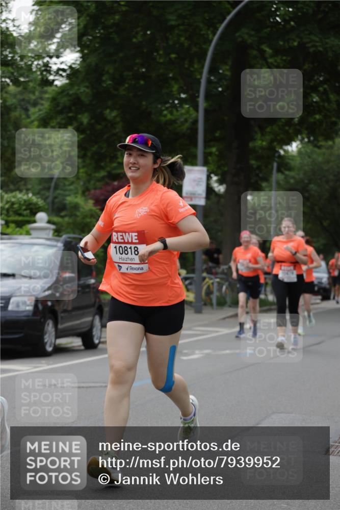 15.06.2025 - REWE Women's Run Jannik Wohlers http://msf.ph/oto/7939952 15.06.2025 08:27:37 Laufen 10818 meine-sportfotos.de