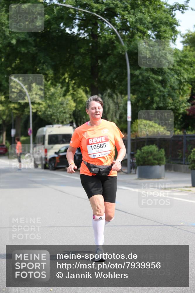 15.06.2025 - REWE Women's Run Jannik Wohlers http://msf.ph/oto/7939956 15.06.2025 09:57:58 Laufen 10585 meine-sportfotos.de