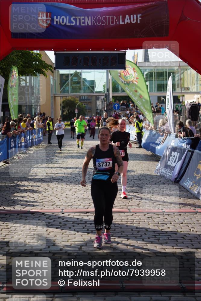 13.06.2025 - Holstenköstenlauf Felixshl http://msf.ph/oto/7939958 13.06.2025 18:06:47 Laufen 2011, 2638, 2743, 3286, 3737 meine-sportfotos.de