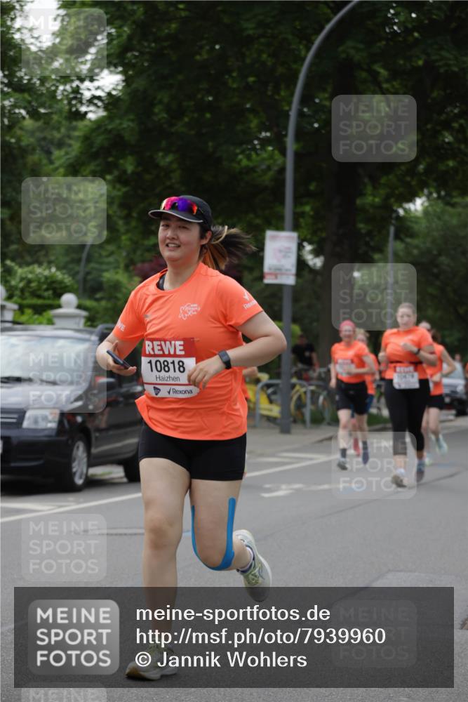 15.06.2025 - REWE Women's Run Jannik Wohlers http://msf.ph/oto/7939960 15.06.2025 08:27:37 Laufen 14, 10818 meine-sportfotos.de