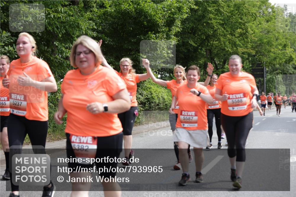 15.06.2025 - REWE Women's Run Jannik Wohlers http://msf.ph/oto/7939965 15.06.2025 10:14:56 Laufen 165, 5237, 5382, 00, 5588, 5587 meine-sportfotos.de