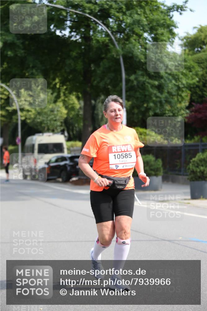 15.06.2025 - REWE Women's Run Jannik Wohlers http://msf.ph/oto/7939966 15.06.2025 09:57:58 Laufen 10585 meine-sportfotos.de