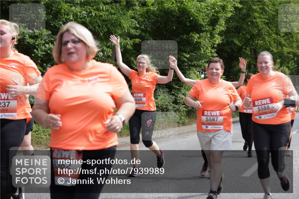 15.06.2025 - REWE Women's Run Jannik Wohlers http://msf.ph/oto/7939989 15.06.2025 10:14:57 Laufen 237, 5382, 5689, 5587, 00, 5588 meine-sportfotos.de
