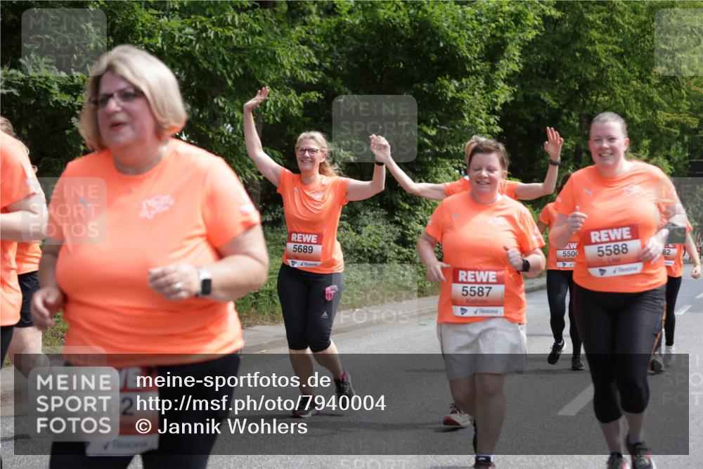 15.06.2025 - REWE Women's Run Jannik Wohlers http://msf.ph/oto/7940004 15.06.2025 10:14:57 Laufen 5382, 5689, 5587, 5500, 5588, 82 meine-sportfotos.de