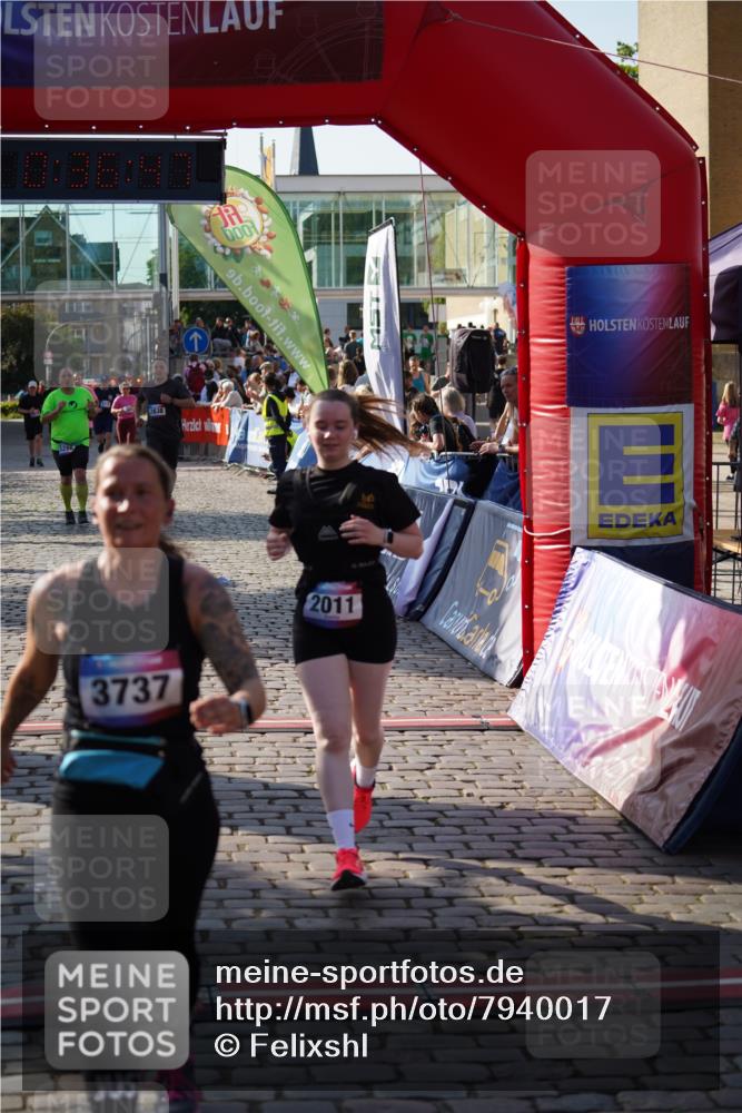 13.06.2025 - Holstenköstenlauf Felixshl http://msf.ph/oto/7940017 13.06.2025 18:06:48 Laufen 2011, 2638, 2743, 3286, 3737 meine-sportfotos.de