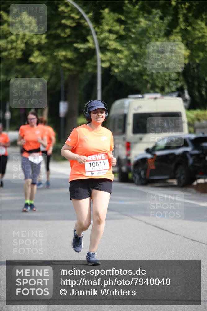 15.06.2025 - REWE Women's Run Jannik Wohlers http://msf.ph/oto/7940040 15.06.2025 09:58:02 Laufen 10611 meine-sportfotos.de