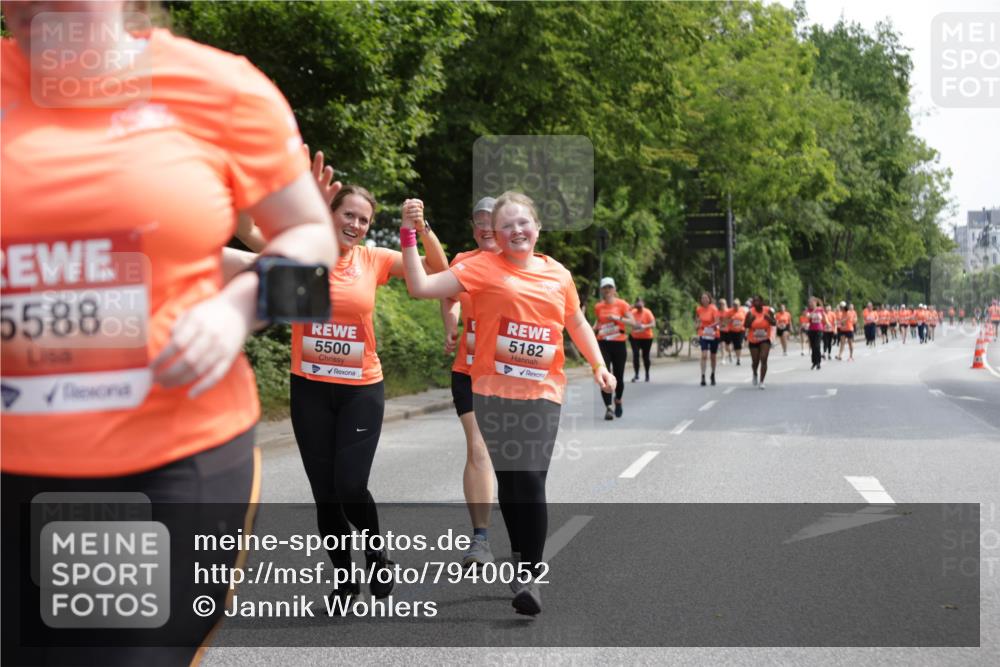 15.06.2025 - REWE Women's Run Jannik Wohlers http://msf.ph/oto/7940052 15.06.2025 10:14:58 Laufen 5588, 5500, 5182 meine-sportfotos.de