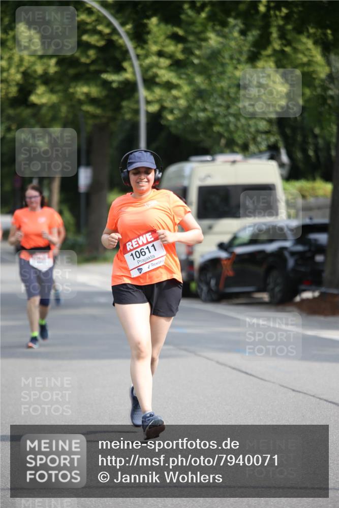 15.06.2025 - REWE Women's Run Jannik Wohlers http://msf.ph/oto/7940071 15.06.2025 09:58:02 Laufen 10611 meine-sportfotos.de