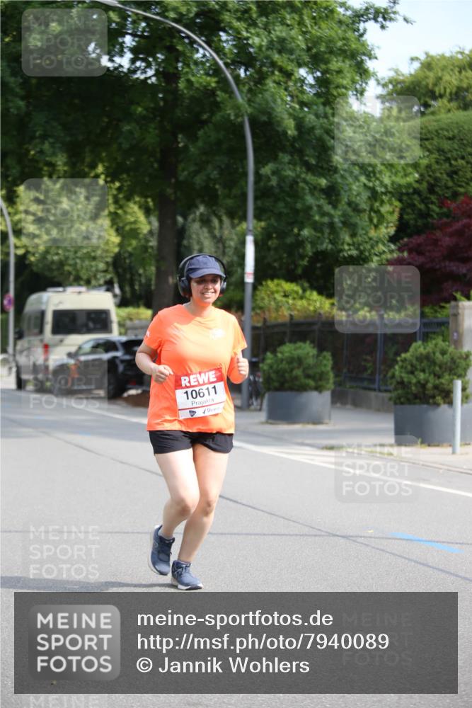 15.06.2025 - REWE Women's Run Jannik Wohlers http://msf.ph/oto/7940089 15.06.2025 09:58:04 Laufen 10611 meine-sportfotos.de