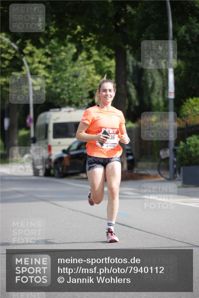 15.06.2025 - REWE Women's Run Jannik Wohlers http://msf.ph/oto/7940112 15.06.2025 08:45:18 Laufen 36 meine-sportfotos.de