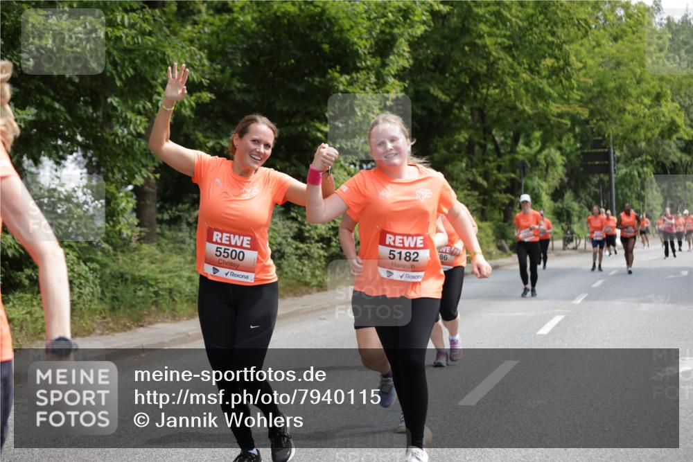 15.06.2025 - REWE Women's Run Jannik Wohlers http://msf.ph/oto/7940115 15.06.2025 10:14:59 Laufen 5500, 5182, 86 meine-sportfotos.de