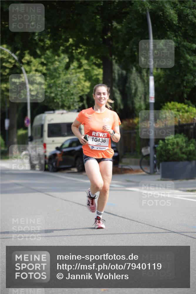 15.06.2025 - REWE Women's Run Jannik Wohlers http://msf.ph/oto/7940119 15.06.2025 08:45:18 Laufen 10436 meine-sportfotos.de