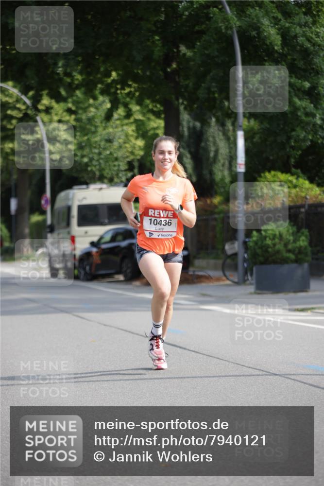 15.06.2025 - REWE Women's Run Jannik Wohlers http://msf.ph/oto/7940121 15.06.2025 08:45:18 Laufen 10436 meine-sportfotos.de