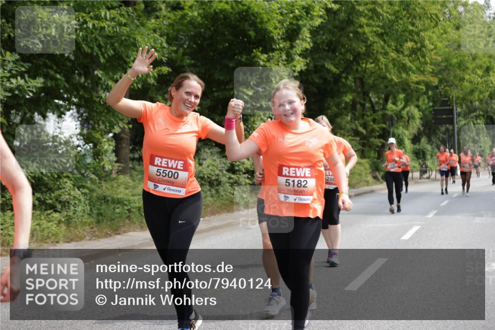 15.06.2025 - REWE Women's Run Jannik Wohlers http://msf.ph/oto/7940124 15.06.2025 10:14:59 Laufen 5500, 5286, 5182 meine-sportfotos.de