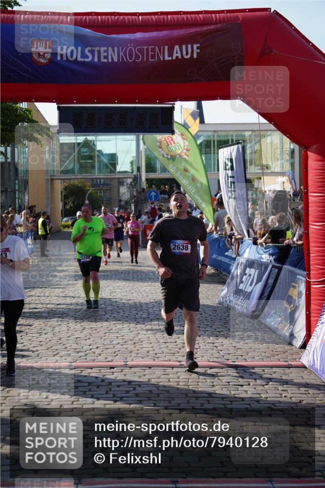 13.06.2025 - Holstenköstenlauf Felixshl http://msf.ph/oto/7940128 13.06.2025 18:06:52 Laufen 2011, 2605, 2638, 2743, 3286, 3584 meine-sportfotos.de