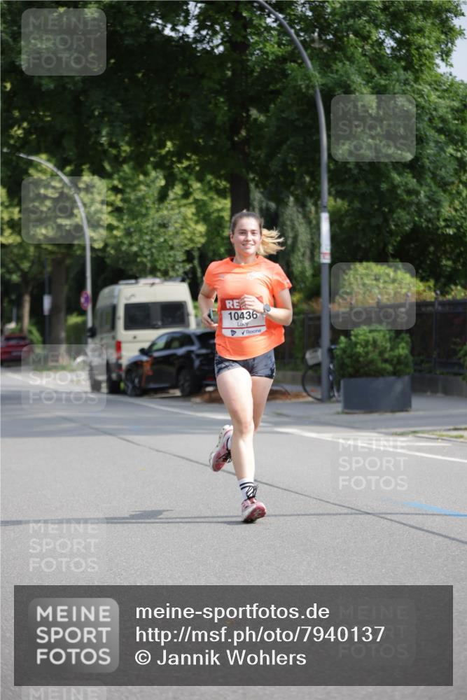 15.06.2025 - REWE Women's Run Jannik Wohlers http://msf.ph/oto/7940137 15.06.2025 08:45:18 Laufen 10436 meine-sportfotos.de
