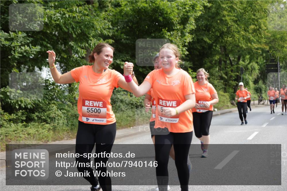 15.06.2025 - REWE Women's Run Jannik Wohlers http://msf.ph/oto/7940146 15.06.2025 10:14:59 Laufen 5500, 5, 528 meine-sportfotos.de