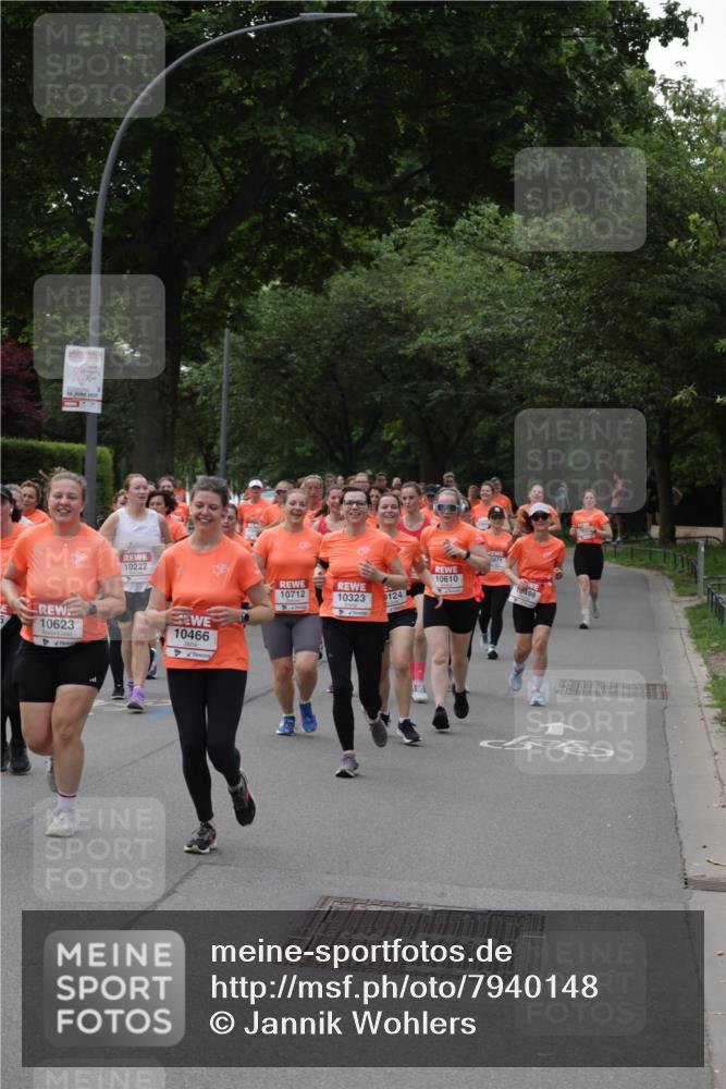 15.06.2025 - REWE Women's Run Jannik Wohlers http://msf.ph/oto/7940148 15.06.2025 08:27:48 Laufen 10623, 10222, 10466, 10610, 10712, 10323, 124, 0871, 498 meine-sportfotos.de