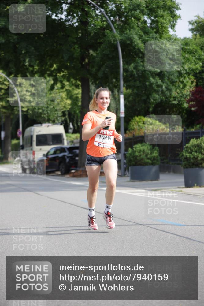 15.06.2025 - REWE Women's Run Jannik Wohlers http://msf.ph/oto/7940159 15.06.2025 08:45:19 Laufen 10436 meine-sportfotos.de