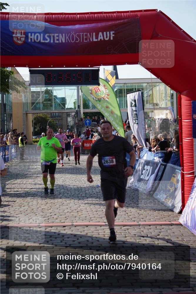 13.06.2025 - Holstenköstenlauf Felixshl http://msf.ph/oto/7940164 13.06.2025 18:06:52 Laufen 2011, 2605, 2638, 2743, 3286, 3584 meine-sportfotos.de