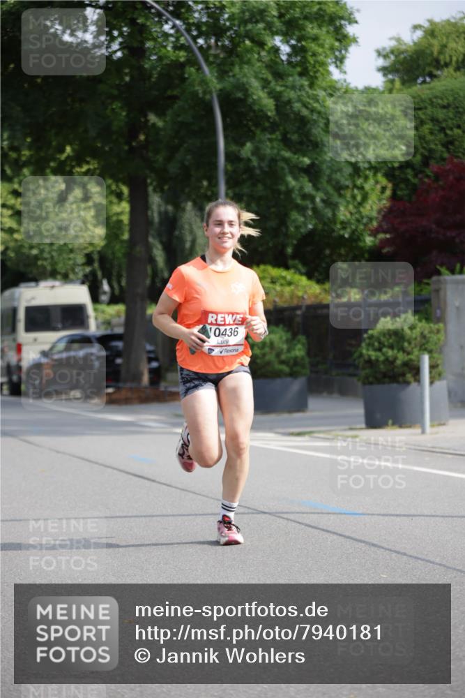 15.06.2025 - REWE Women's Run Jannik Wohlers http://msf.ph/oto/7940181 15.06.2025 08:45:19 Laufen 0436 meine-sportfotos.de