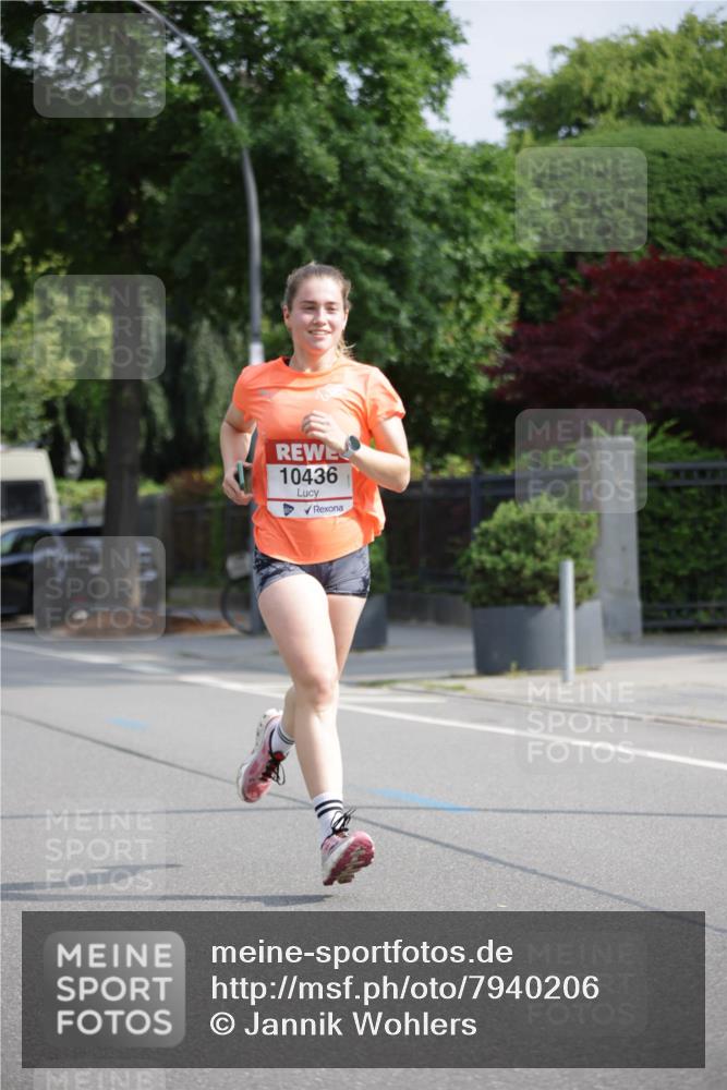 15.06.2025 - REWE Women's Run Jannik Wohlers http://msf.ph/oto/7940206 15.06.2025 08:45:19 Laufen 10436 meine-sportfotos.de