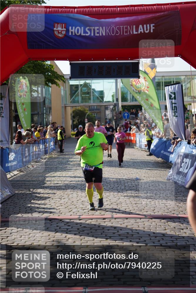 13.06.2025 - Holstenköstenlauf Felixshl http://msf.ph/oto/7940225 13.06.2025 18:06:54 Laufen 2605, 2638, 2743, 3076, 3286, 3584, 3719 meine-sportfotos.de