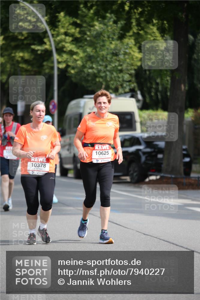 15.06.2025 - REWE Women's Run Jannik Wohlers http://msf.ph/oto/7940227 15.06.2025 09:58:11 Laufen 105, 10378, 10625 meine-sportfotos.de