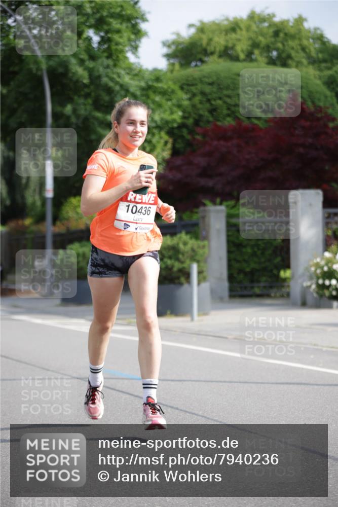 15.06.2025 - REWE Women's Run Jannik Wohlers http://msf.ph/oto/7940236 15.06.2025 08:45:19 Laufen 10436 meine-sportfotos.de