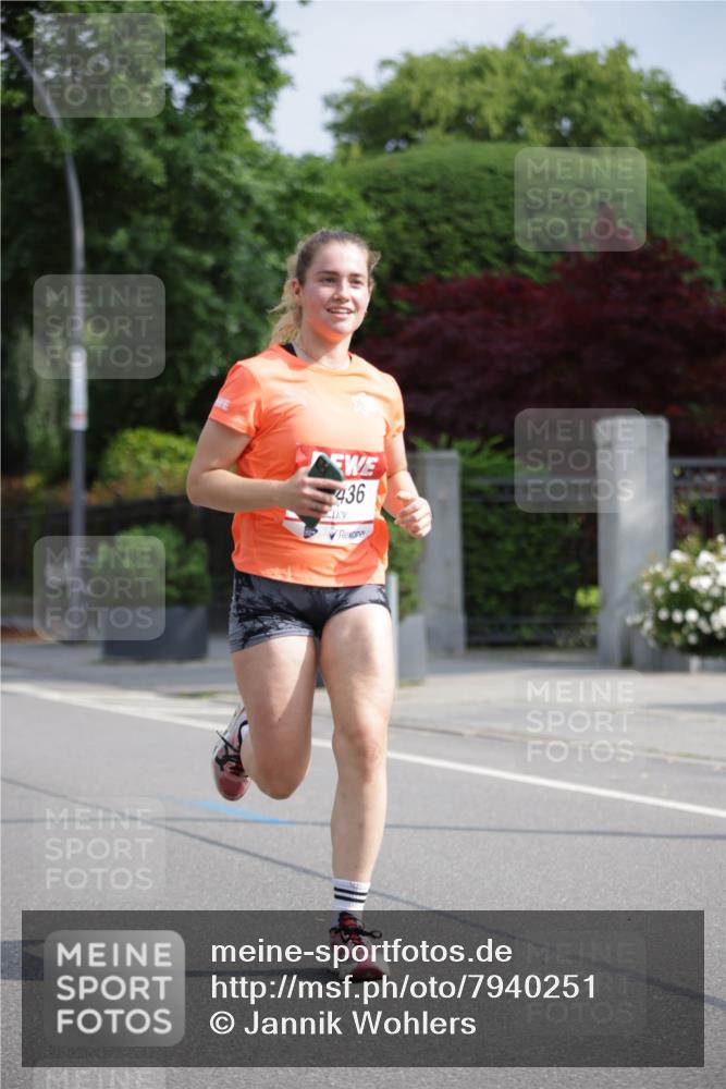 15.06.2025 - REWE Women's Run Jannik Wohlers http://msf.ph/oto/7940251 15.06.2025 08:45:20 Laufen 436 meine-sportfotos.de